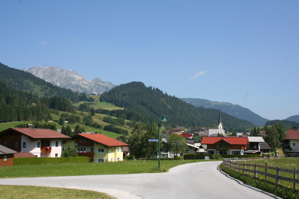 Hotel Pension Barbara Sankt Martin am Tennengebirge Exterior foto